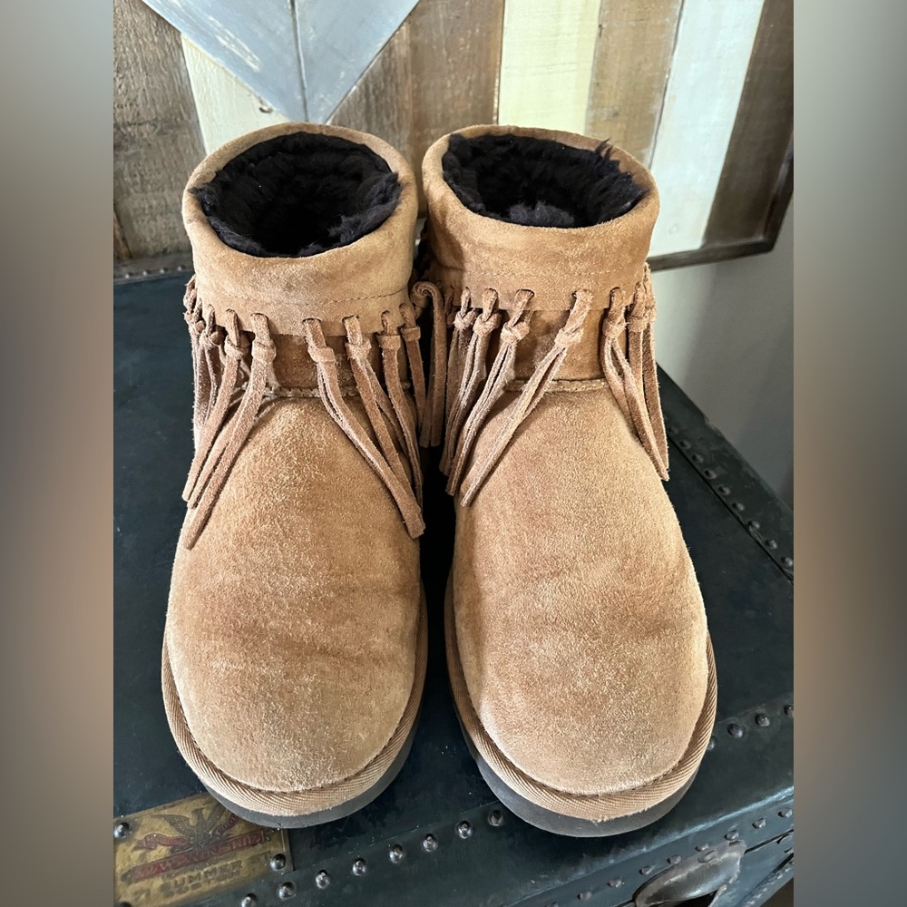 UGG Australia Wynona fringe short boots - Picture 2 of 12